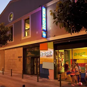 https://amistat-beach-hostel.catalonia-hotels.com